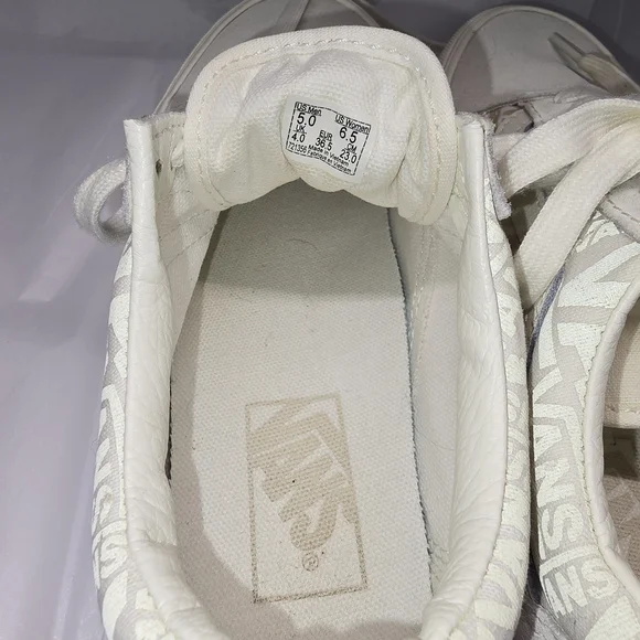 LAST CHANCE! Vans Old Skool Reflective Logo Platform Sneakers Wm 6.5 - Picture 9 of 16